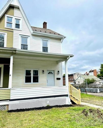 323 Lehigh Ave, Palmerton, PA 18071-1809