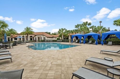 8141 Las Palmas Way, Naples, FL 34109-7136