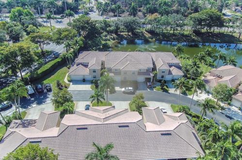 348 Dover Pl, Naples FL  34104-4788 exterior