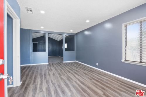 3525 Gale Ave, Long Beach, CA 90810-2235