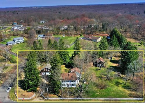 354 Moose Hill Rd, Upper Stepney, CT 06468-2404