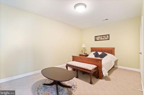 15840 Parnell Ct, Haymarket VA  20169-1667 exterior