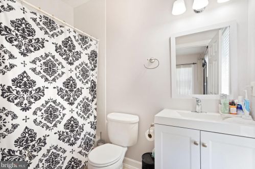 15840 Parnell Ct, Haymarket VA  20169-1667 exterior