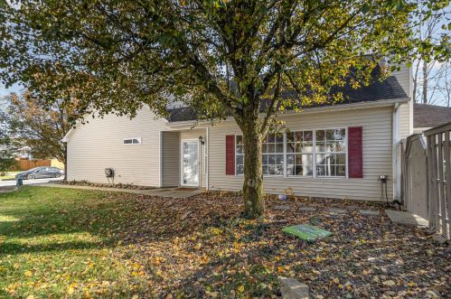 6347 Hampton Ridge Dr, Florence, KY 41042-8500