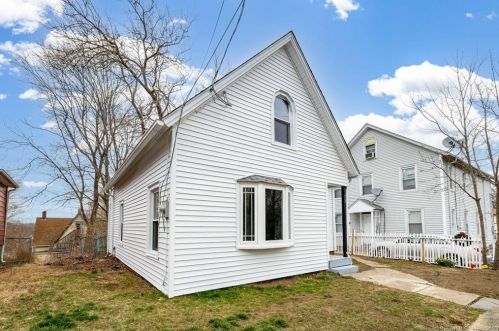 72 Division St, Norwich CT  06360-4628 exterior