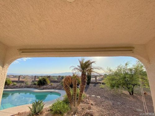 2501 Whispering Ridge Dr, Bullhead City AZ  86442-8686 exterior