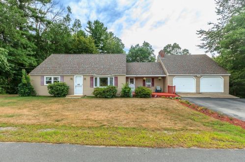 141 School St, Salem, NH 03079-2681