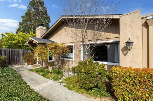 1229 Grove Cir, Benicia, CA 94510-1711