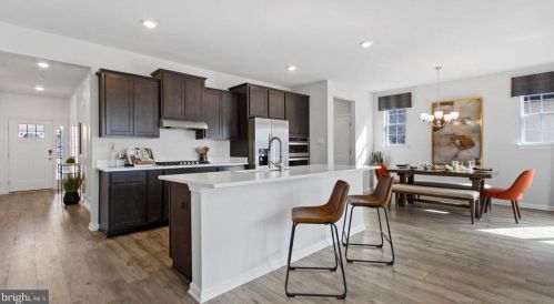 101 Brookside Ln, Gettysburg PA  17325-2026 exterior