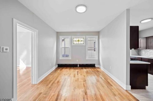 131 Paine Ave, Irvington NJ  07111-2902 exterior