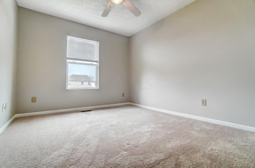 122 Wyckshire Dr, Pataskala OH  43062-7345 exterior