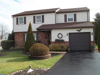 204 Colonial Ave, Norristown, PA 19403-2923