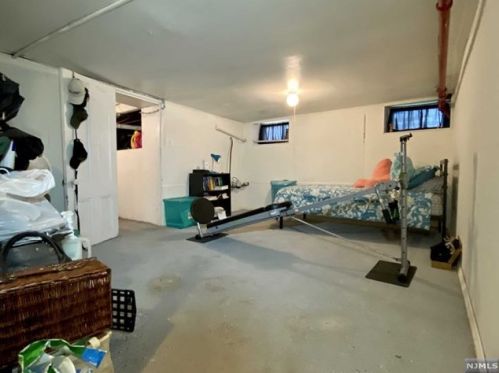 215 Montgomery St, Bloomfield NJ  07003-4926 exterior