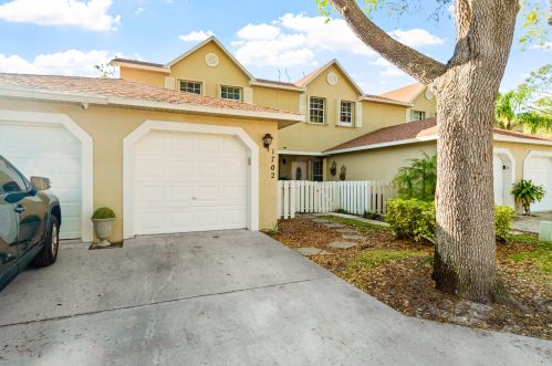1702 Maplewood Dr, West Palm Beach, FL 33415-1422