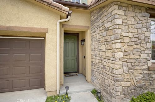 27316 English Oak Ct, Santa Clarita, CA 91387-6869