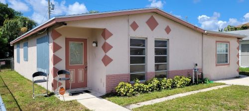1557 36th St, West Palm Beach, FL 33404-2009