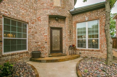 3621 Burlington Dr, Lewisville TX  75022-2844 exterior