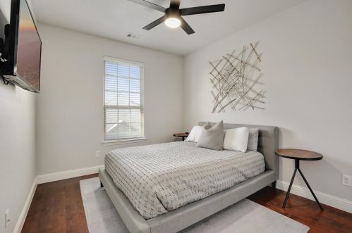 6411 Las Colinas Blvd, Irving TX 75039-5506 exterior