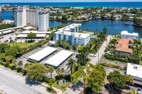 611 7th St, Delray Beach FL  33483-5125 exterior