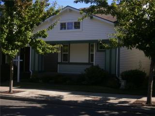 4148 Edgewater Blvd, Olympia, WA 98516-6274