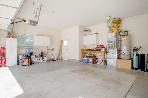 5890 Yuste Ln, Hollister CA  95023-9538 exterior