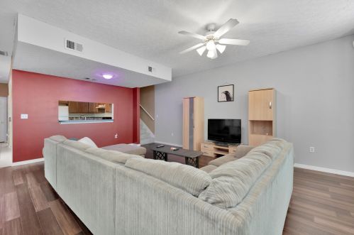 13 Chatelaine Cir, Fort Walton Beach, FL 32548-8905