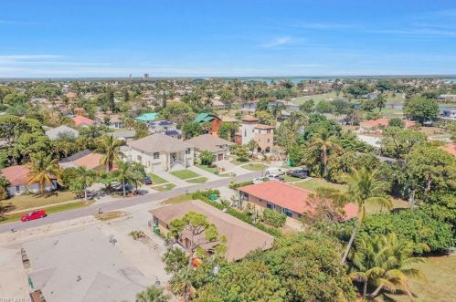 253 2 Ave, Marco Island FL  exterior