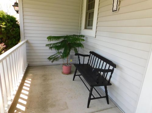 3088 Mercedes Dr, Green Bay, WI 54313-9205
