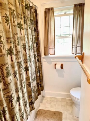 255 Blackhawk Rd, Beaver Falls PA  15010-1465 exterior