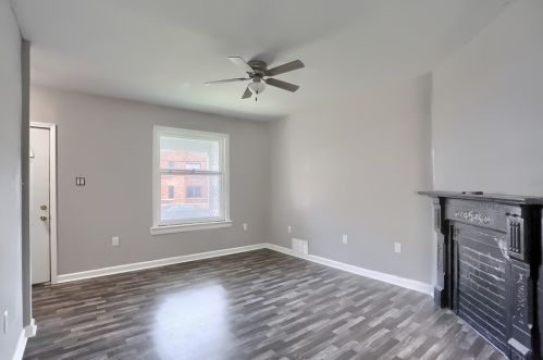 115 Maplewood Ave, Ambridge PA 15003-2412 exterior