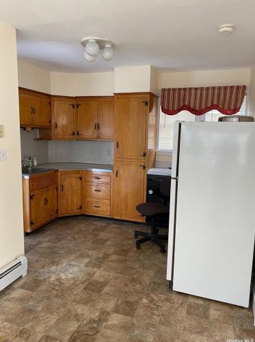 135 Broad St, Williston Park NY  11596-1805 exterior