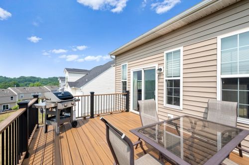128 Craig St, Imperial PA  15126-9743 exterior
