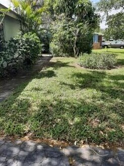 200 57th Ave, Hollywood FL  33023-1419 exterior