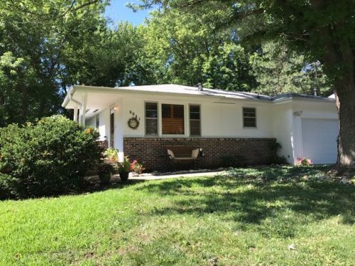 3021 Dickens Ave, Manhattan, KS 66503-2441