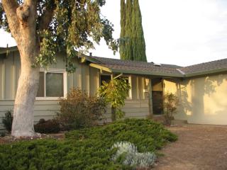 1407 Kansas Cir, Concord CA  94521-4616 exterior