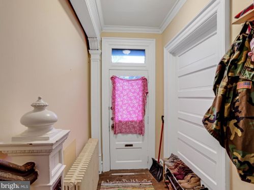 365 College Ave, Lancaster PA 17603-3319 exterior