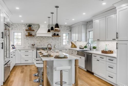 53 Winkle Point Dr, Northport NY  11768-1154 exterior