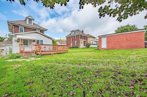 518 7 St, Jeannette PA  15644-1703 exterior