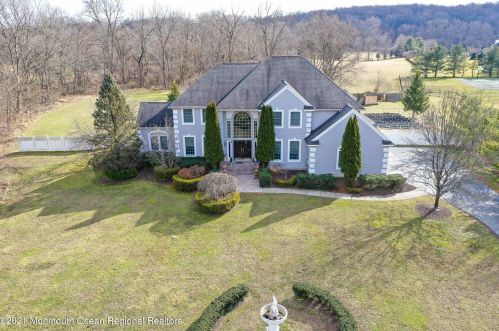 110 Laredo Dr, Morganville, NJ 07751-4623