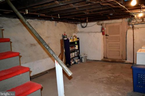 37 Ctr Ave, Norristown PA  19403-3218 exterior