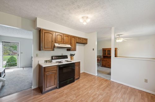 7783 Walnut Creek Dr, Florence KY  41042-2773 exterior