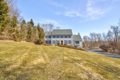 130 Bioski Rd, Waterbury, CT 06762-3616