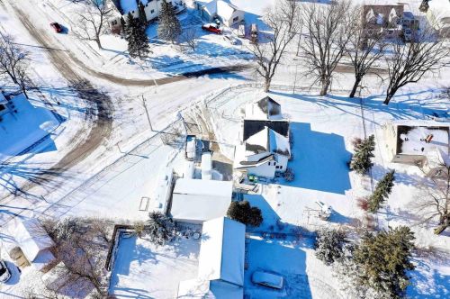 124 Columbia St, Chilton WI  53014-1418 exterior