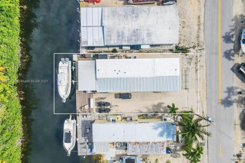 16 Pigeon Dr, Key Largo, FL 33037-3025