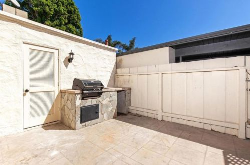 4305 Loma Riviera Ct, San Diego CA 92110-5504 exterior