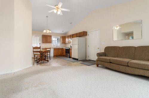 136 Prospect Ave, Bellefontaine, OH 43311-1518