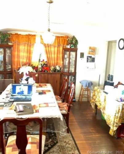 210 Wade St, Bridgeport, CT 06604-1817