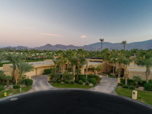 17 Strauss Ter, Rancho Mirage, CA 92270-4075