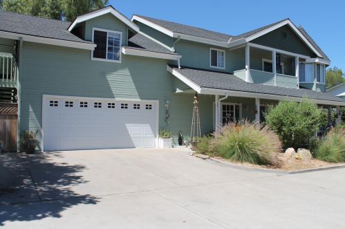 574 Pine St, Solvang, CA 93463-2682