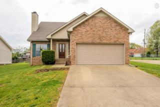 1898 Roscoe Dr, Clarksville TN  37042-7928 exterior